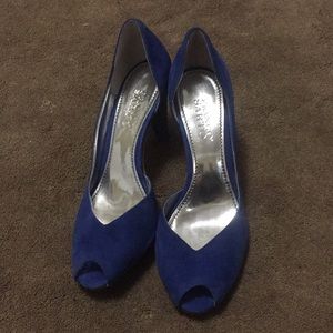 Blue suede pumps open toe